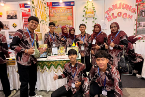 Kadisdik Apresiasi Prestasi Internasional SMAN 7 Banda Aceh di WYIE 2026 Kuala Lumpur 