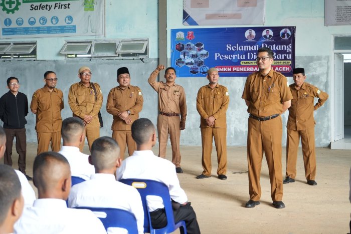 Anjangsana ke SMK Penerbangan, Kadisdik: Kunci Sukses Disiplin, dan Shalat 5 Waktu