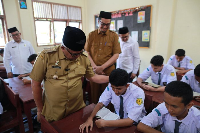 Pj. Gubernur Ajak Siswa Aceh Hidupkan Kembali Tradisi Mengaji