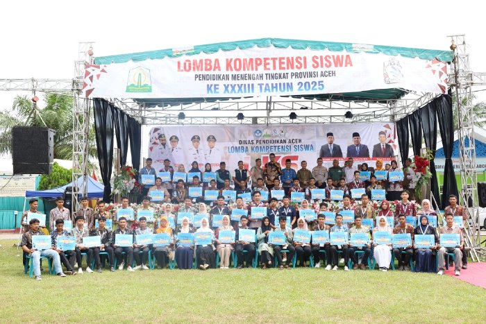 Kadisdik Aceh Tutup LKS Dikmen ke-33, Kota Banda Aceh Raih Juara Umum